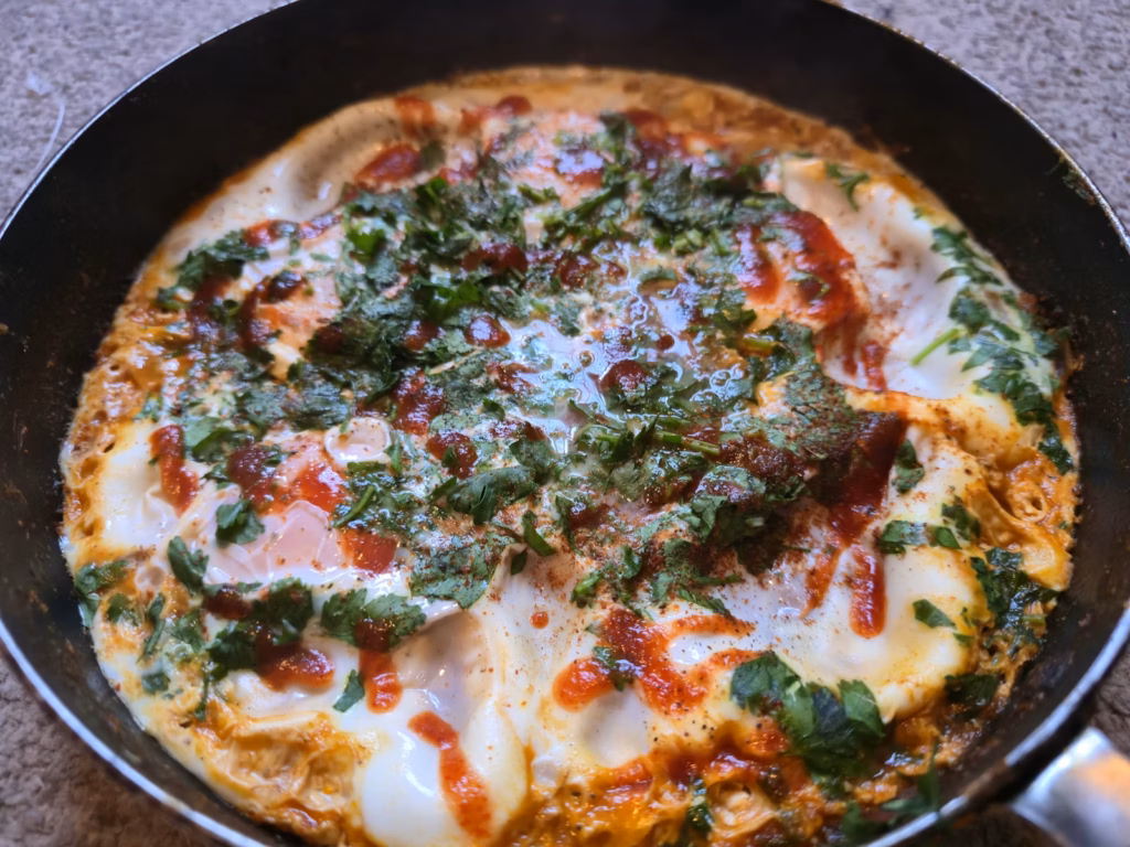 Machaca con huevo en sartén